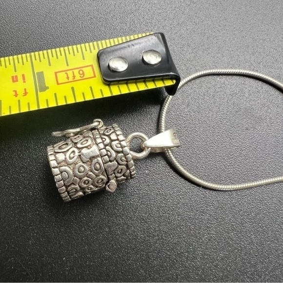 Sterling Silver Necklace with Lidded Box Charm – .925 Stamped – Keepsake Pendant - Picture 12 of 13